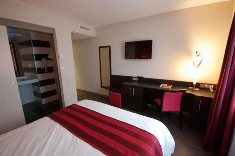 Brit Hotel Confort Saint-Dizier Oda fotoğraf