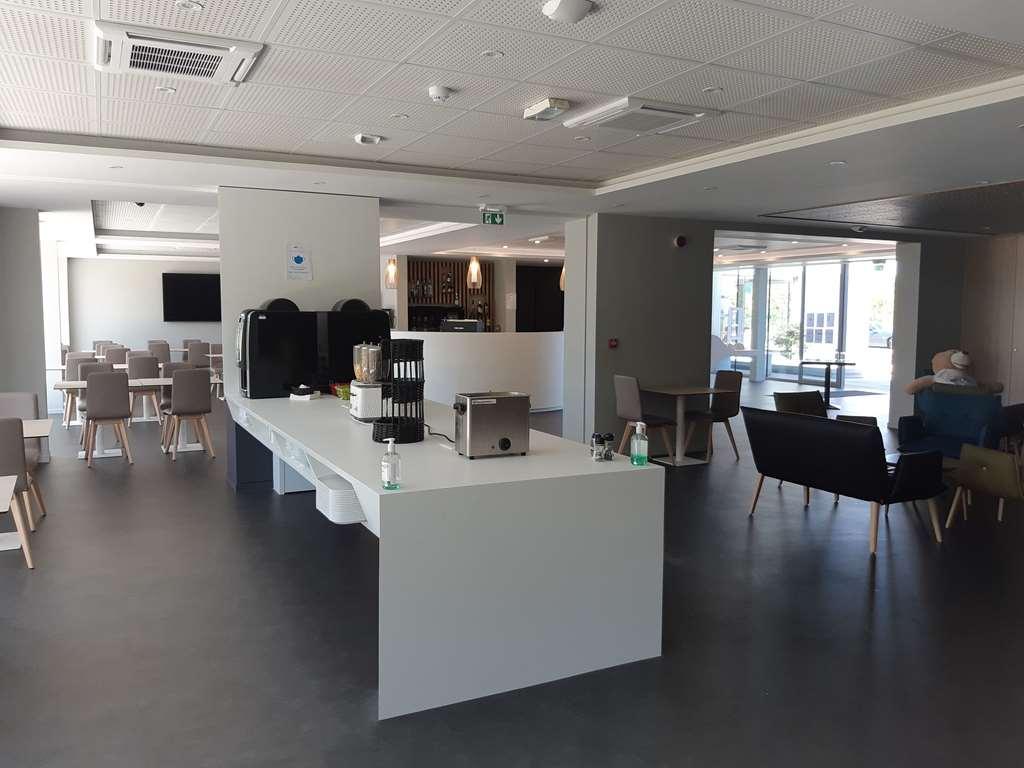 Brit Hotel Confort Saint-Dizier Restoran fotoğraf